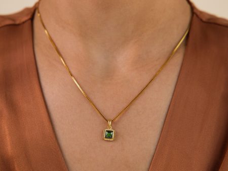 Vintage Emerald Pendant Necklace on Sale