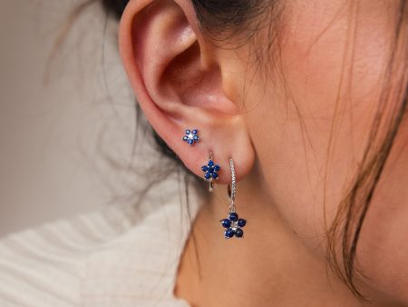 Sapphire Flower Earrings Set - Silver For Sale